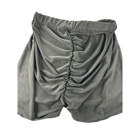 Fashionkilla Black Ruched Back Pull-On Mini Shorts Women's Size XS - Picture 2 of 7